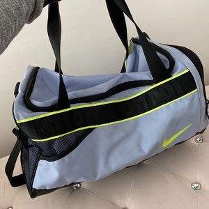 Nike gym duffel bag